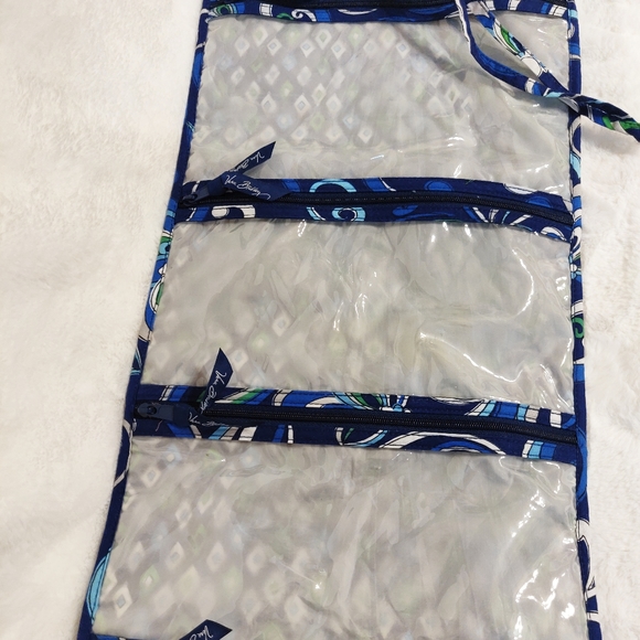 Vera Bradley travel bag - Picture 3 of 6